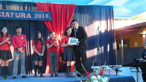 Licenciatura de 8° año básico y entrega de bitácoras image 41