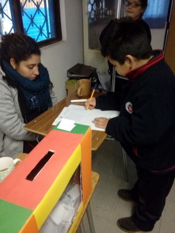 Votaciones Elecciones Directiva Centro de Alumnos 2017 image 10